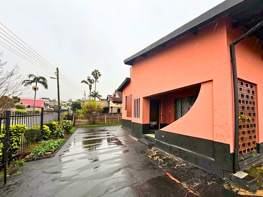 5 Bedroom Property for Sale in Raisethorpe KwaZulu-Natal