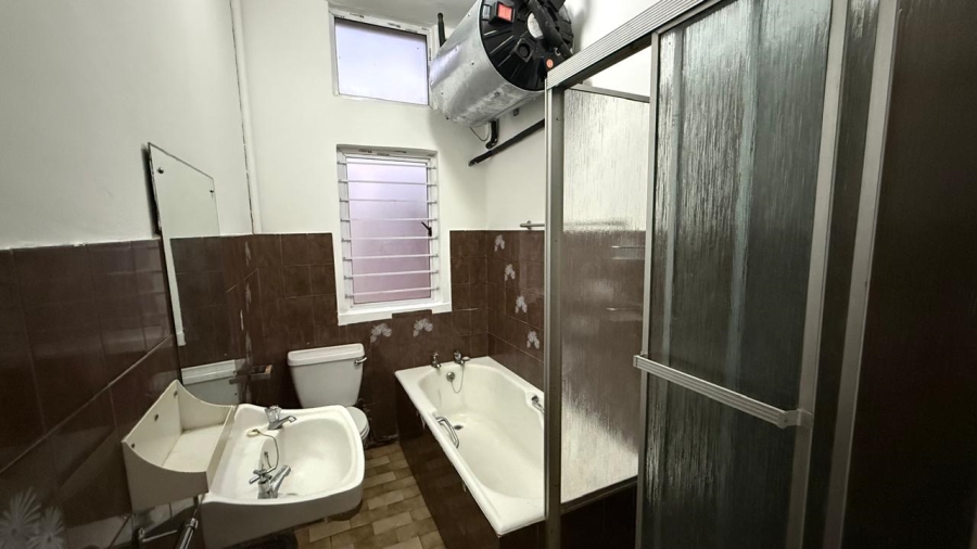 2 Bedroom Property for Sale in Glenwood KwaZulu-Natal