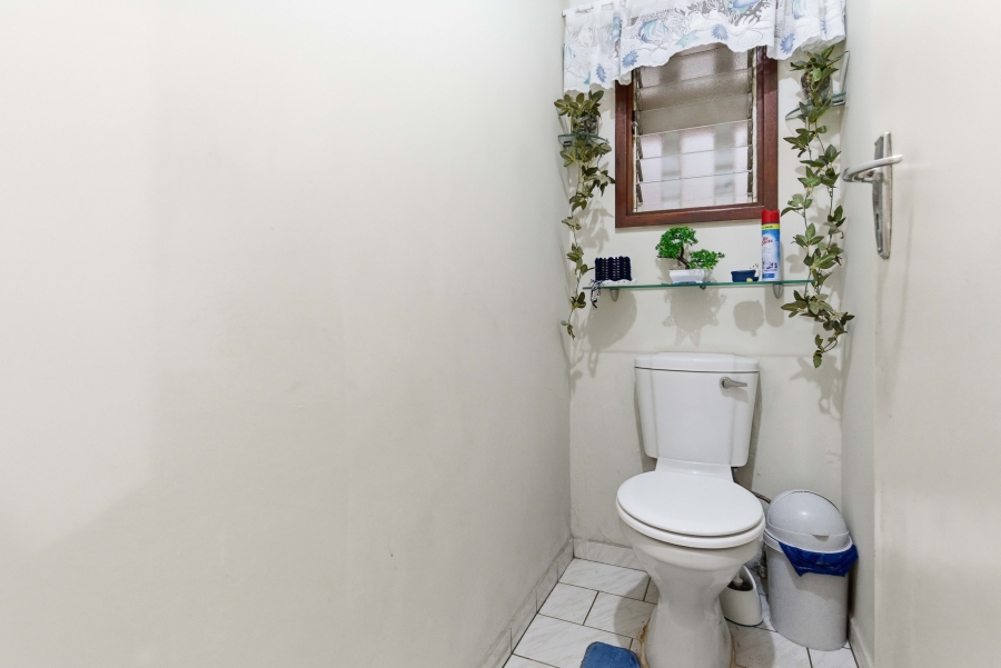 3 Bedroom Property for Sale in Amanzimtoti KwaZulu-Natal