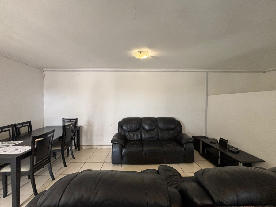 2 Bedroom Property for Sale in Clare Hills KwaZulu-Natal
