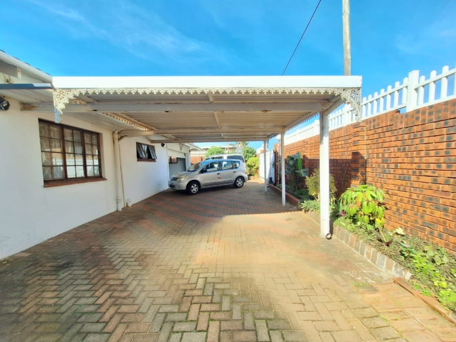 4 Bedroom Property for Sale in Brighton Beach KwaZulu-Natal