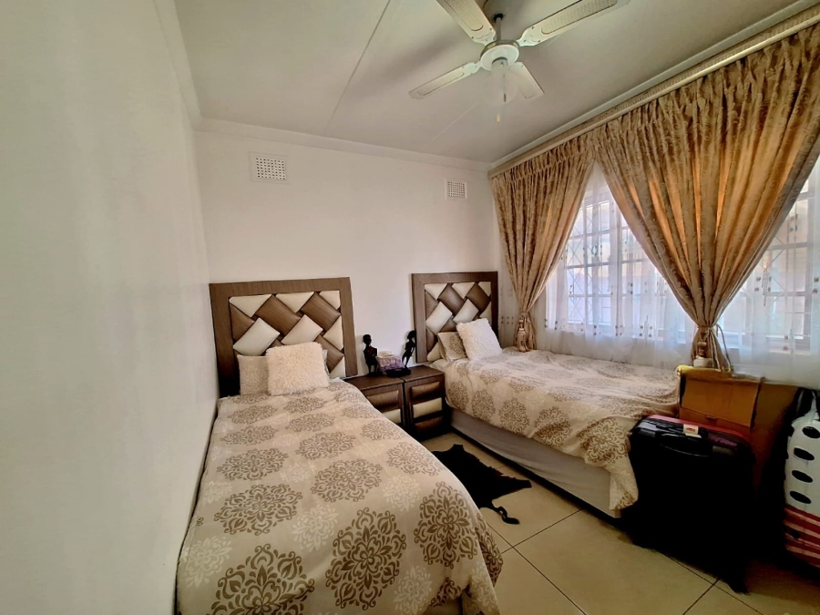 4 Bedroom Property for Sale in Brighton Beach KwaZulu-Natal