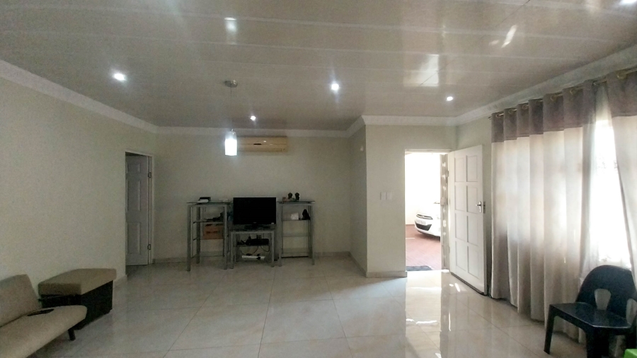 4 Bedroom Property for Sale in Woodview KwaZulu-Natal