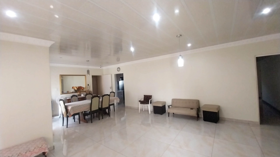 4 Bedroom Property for Sale in Woodview KwaZulu-Natal