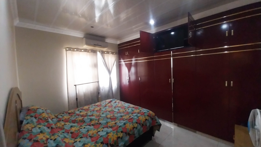 4 Bedroom Property for Sale in Woodview KwaZulu-Natal