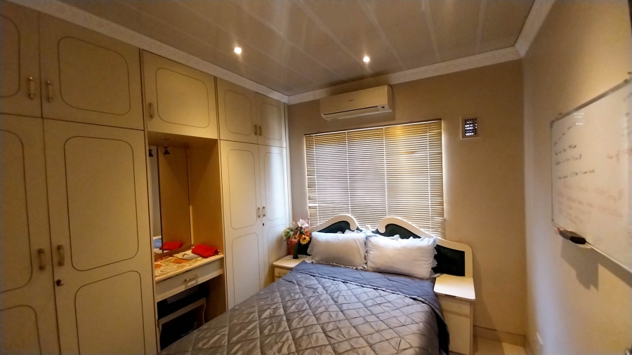 4 Bedroom Property for Sale in Woodview KwaZulu-Natal
