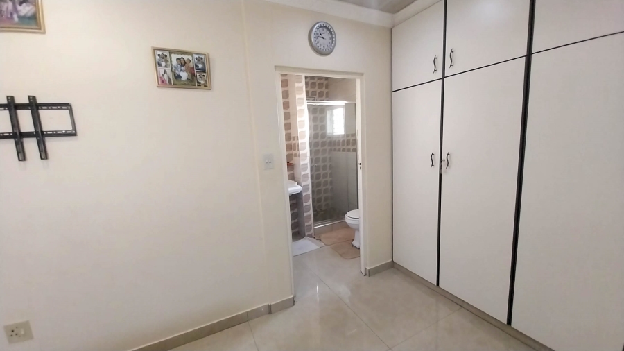 4 Bedroom Property for Sale in Woodview KwaZulu-Natal