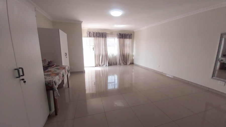 4 Bedroom Property for Sale in Woodview KwaZulu-Natal