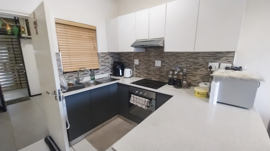 To Let 2 Bedroom Property for Rent in Umhlanga Ridge KwaZulu-Natal