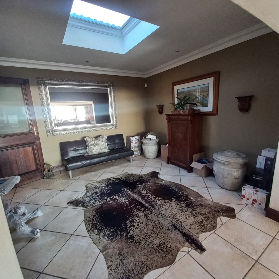 To Let 5 Bedroom Property for Rent in La Lucia KwaZulu-Natal