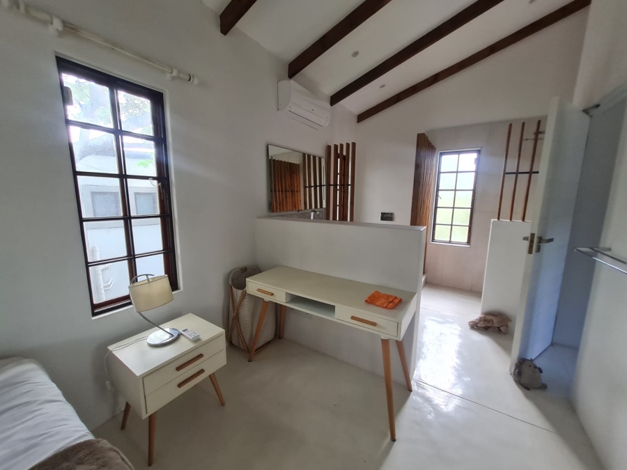 To Let 1 Bedroom Property for Rent in Salt Rock KwaZulu-Natal
