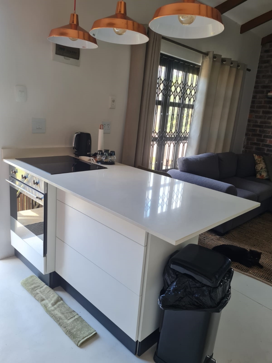 To Let 1 Bedroom Property for Rent in Salt Rock KwaZulu-Natal