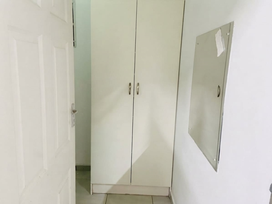 To Let 1 Bedroom Property for Rent in Pinetown KwaZulu-Natal