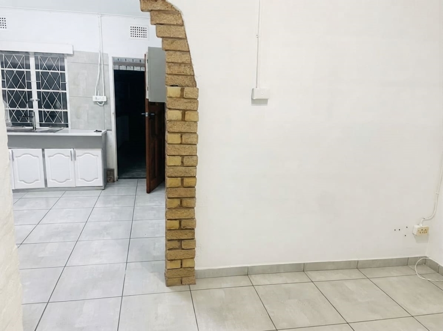 To Let 1 Bedroom Property for Rent in Pinetown KwaZulu-Natal