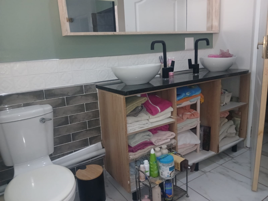 To Let 4 Bedroom Property for Rent in Mtunzini KwaZulu-Natal