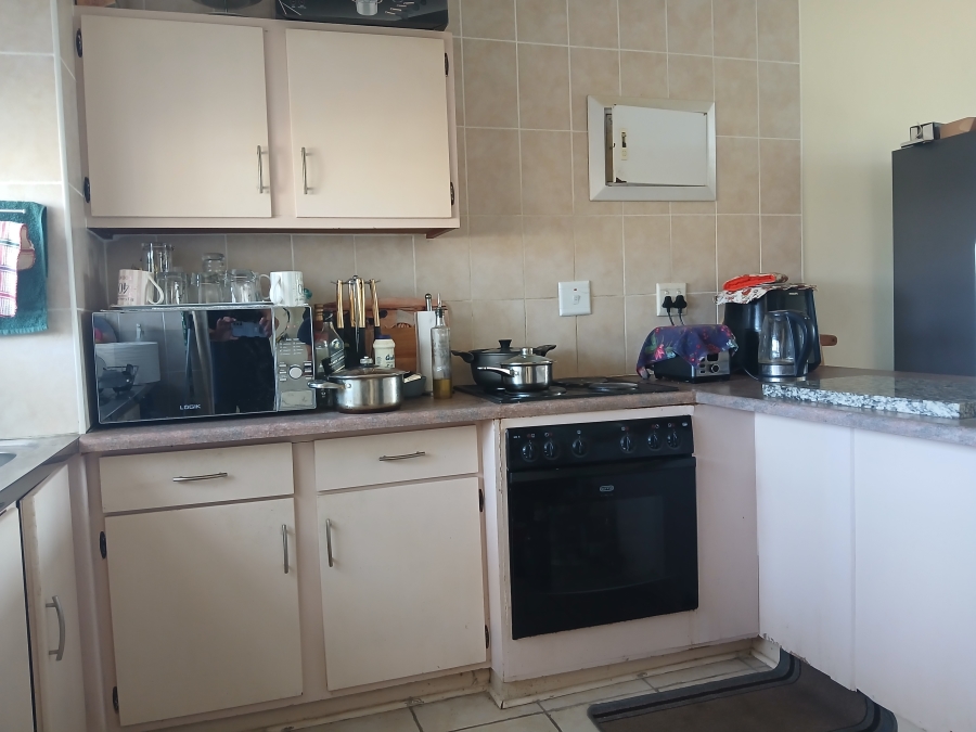 2 Bedroom Property for Sale in Uvongo KwaZulu-Natal
