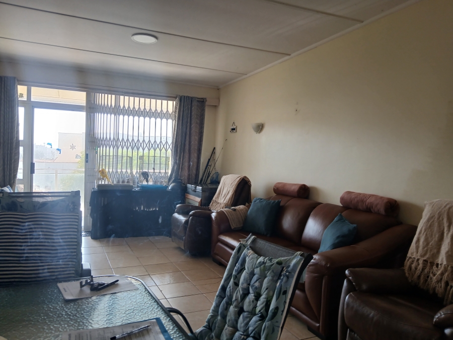 2 Bedroom Property for Sale in Uvongo KwaZulu-Natal