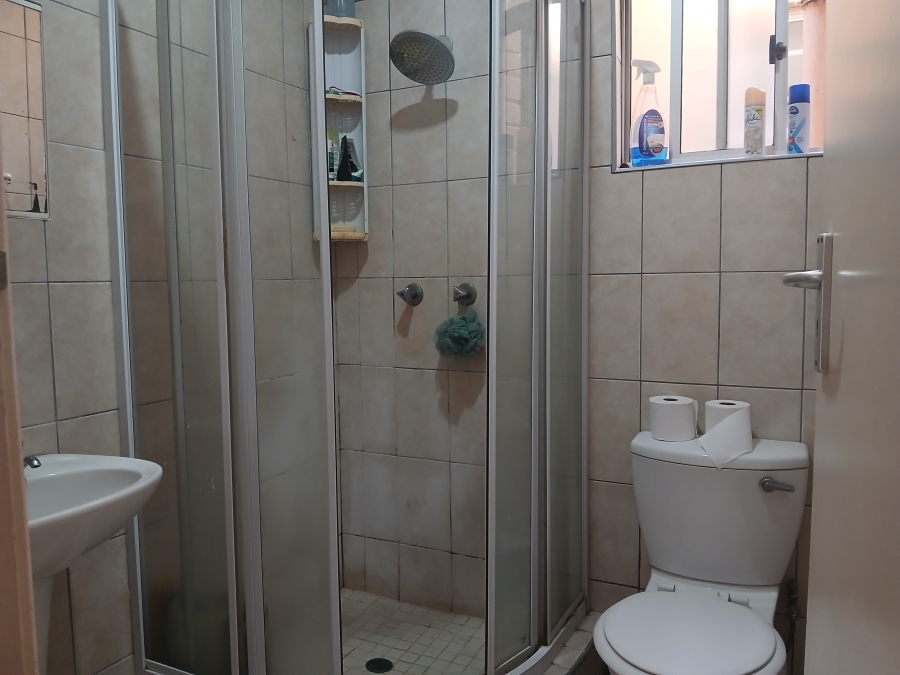 2 Bedroom Property for Sale in Uvongo KwaZulu-Natal