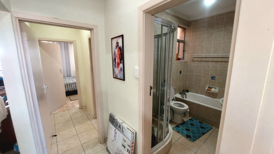 2 Bedroom Property for Sale in Uvongo KwaZulu-Natal