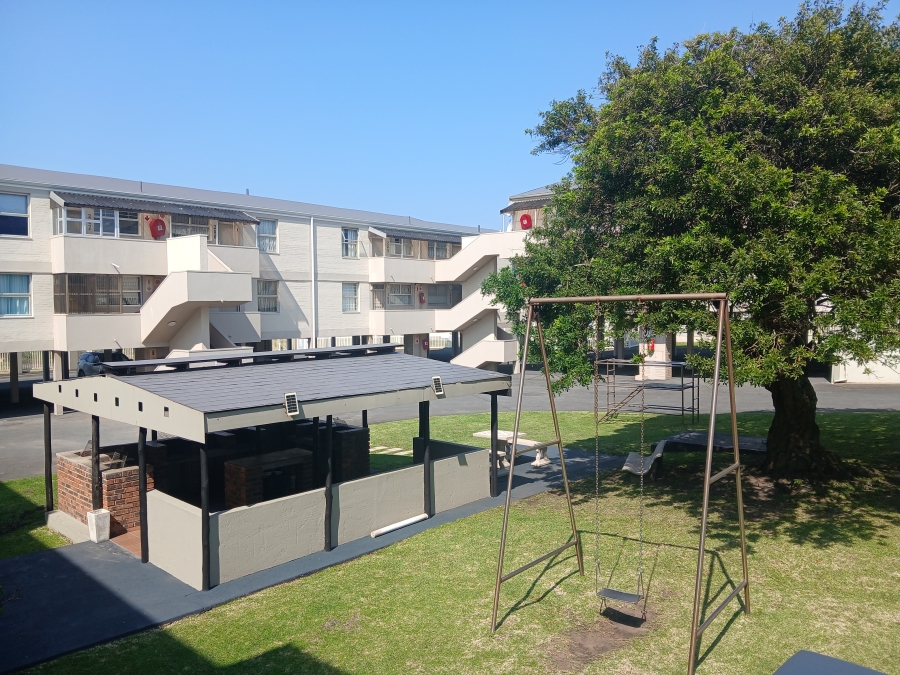 2 Bedroom Property for Sale in Uvongo KwaZulu-Natal