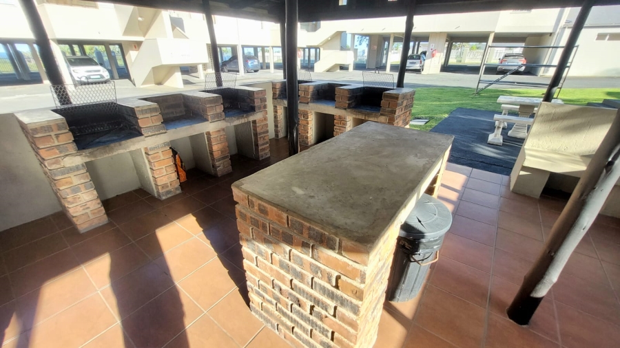 2 Bedroom Property for Sale in Uvongo KwaZulu-Natal