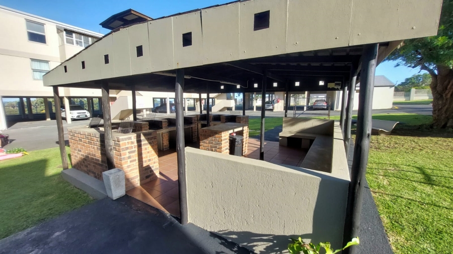 2 Bedroom Property for Sale in Uvongo KwaZulu-Natal