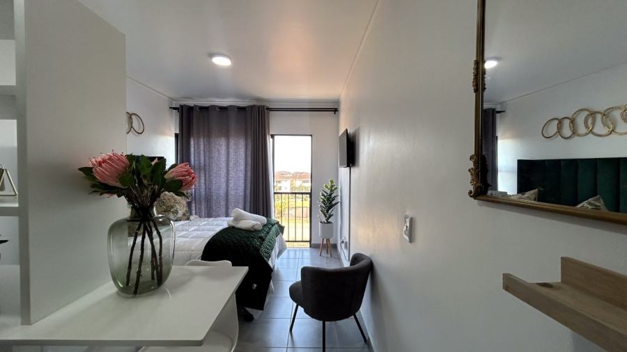 To Let 1 Bedroom Property for Rent in Salt Rock KwaZulu-Natal
