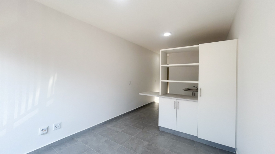 To Let 1 Bedroom Property for Rent in Salt Rock KwaZulu-Natal