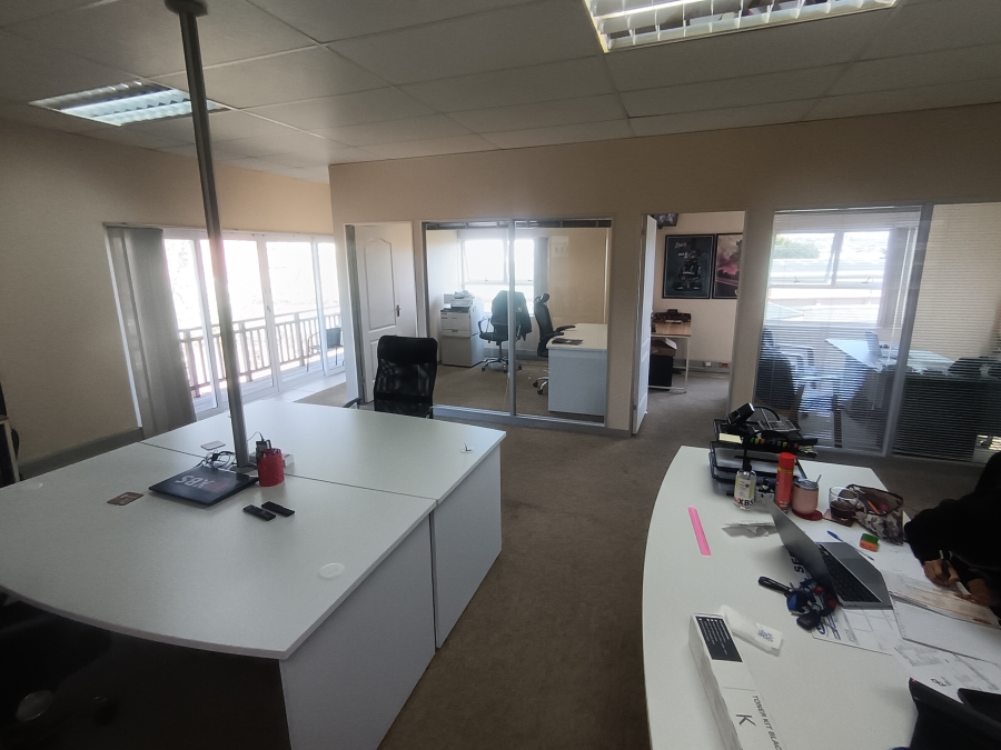 To Let Commercial Property for Rent in Mount Edgecombe KwaZulu-Natal