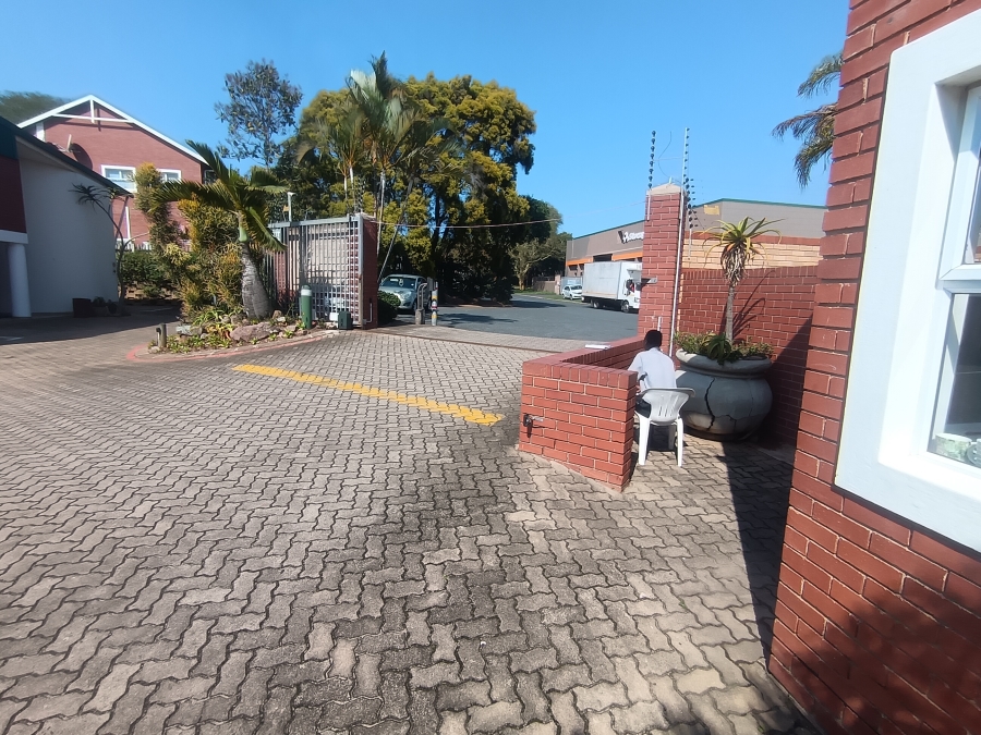 To Let Commercial Property for Rent in Mount Edgecombe KwaZulu-Natal