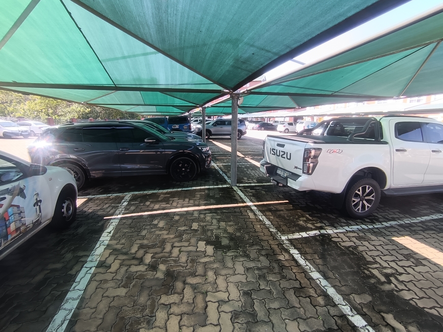 To Let Commercial Property for Rent in Mount Edgecombe KwaZulu-Natal