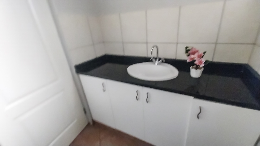 To Let 1 Bedroom Property for Rent in Umhlanga KwaZulu-Natal
