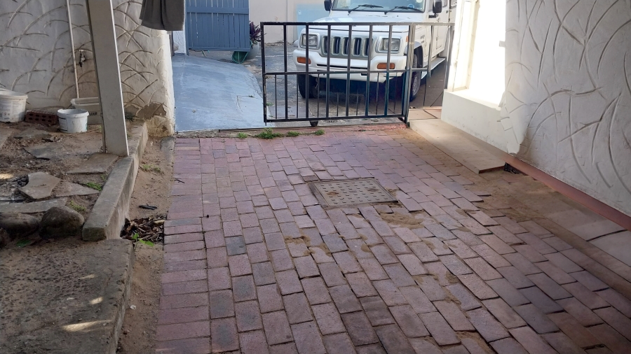 To Let 1 Bedroom Property for Rent in Umhlanga KwaZulu-Natal
