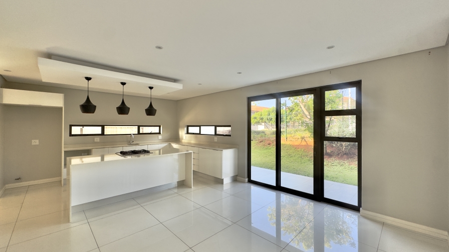5 Bedroom Property for Sale in Izinga KwaZulu-Natal
