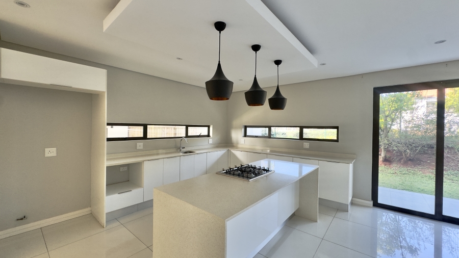 5 Bedroom Property for Sale in Izinga KwaZulu-Natal