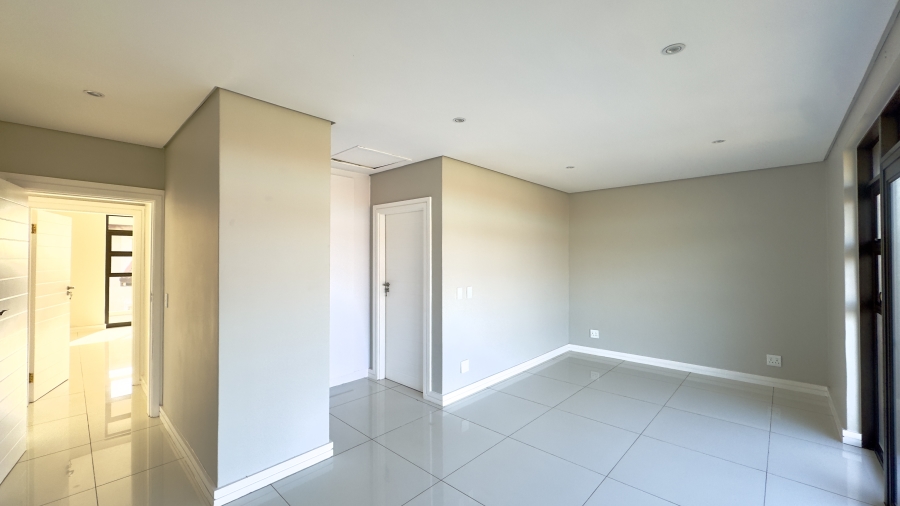 5 Bedroom Property for Sale in Izinga KwaZulu-Natal
