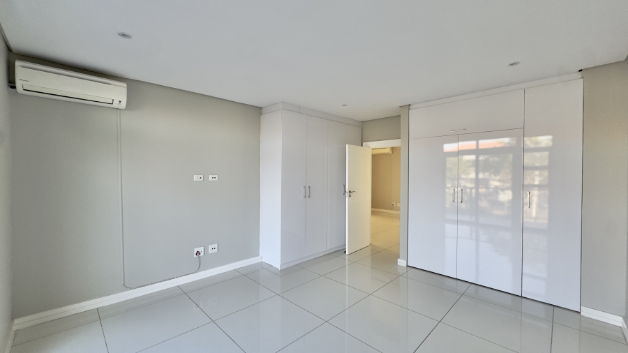 5 Bedroom Property for Sale in Izinga KwaZulu-Natal