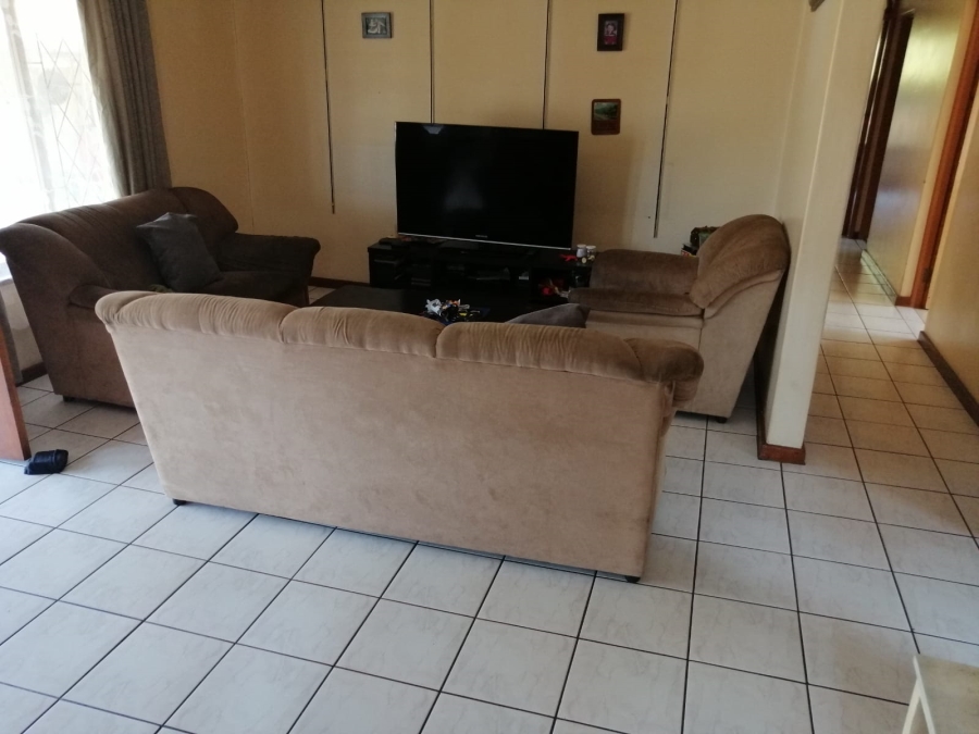 To Let 3 Bedroom Property for Rent in Escombe KwaZulu-Natal