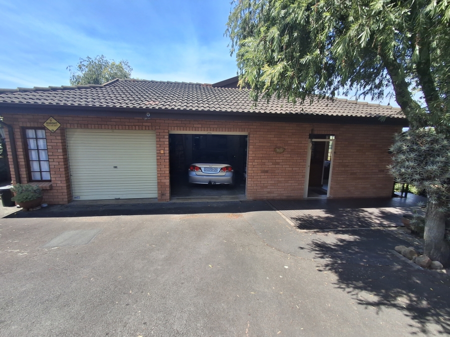 3 Bedroom Property for Sale in Greendale KwaZulu-Natal