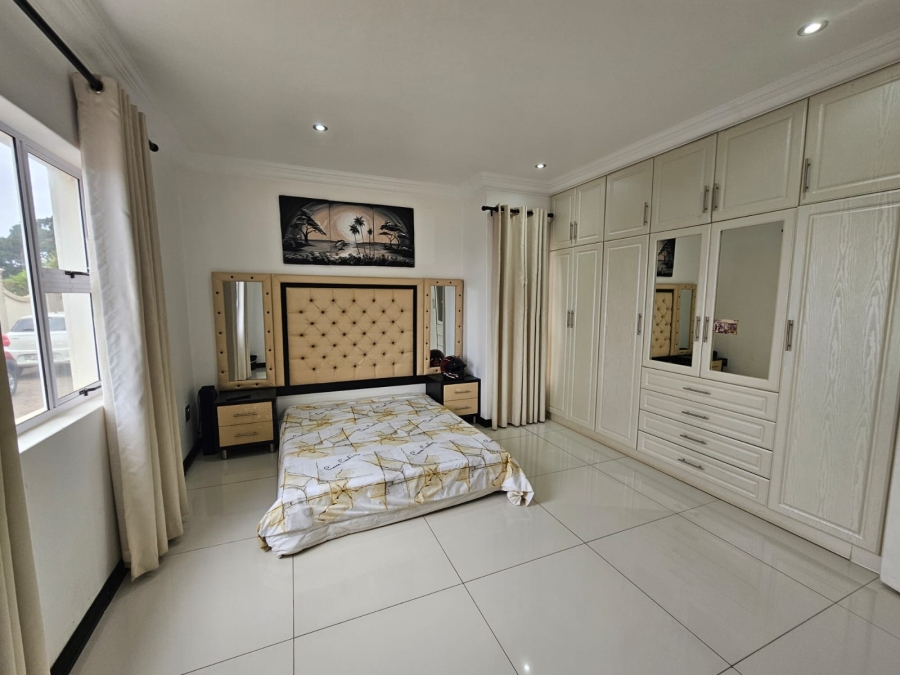 To Let 6 Bedroom Property for Rent in Panorama Park KwaZulu-Natal