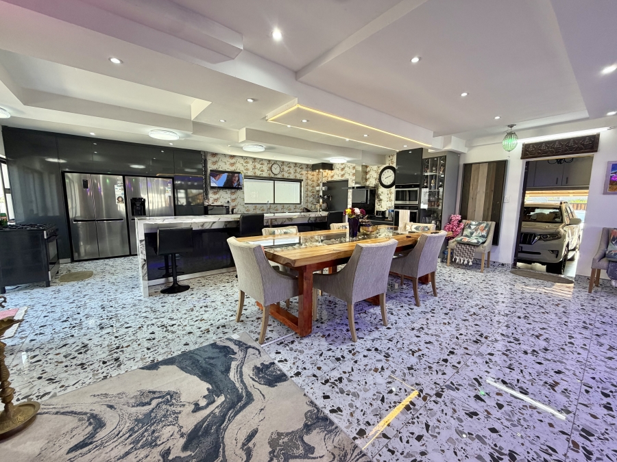 To Let 4 Bedroom Property for Rent in Ballito Central KwaZulu-Natal