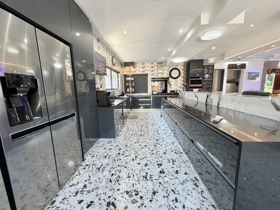 To Let 4 Bedroom Property for Rent in Ballito Central KwaZulu-Natal