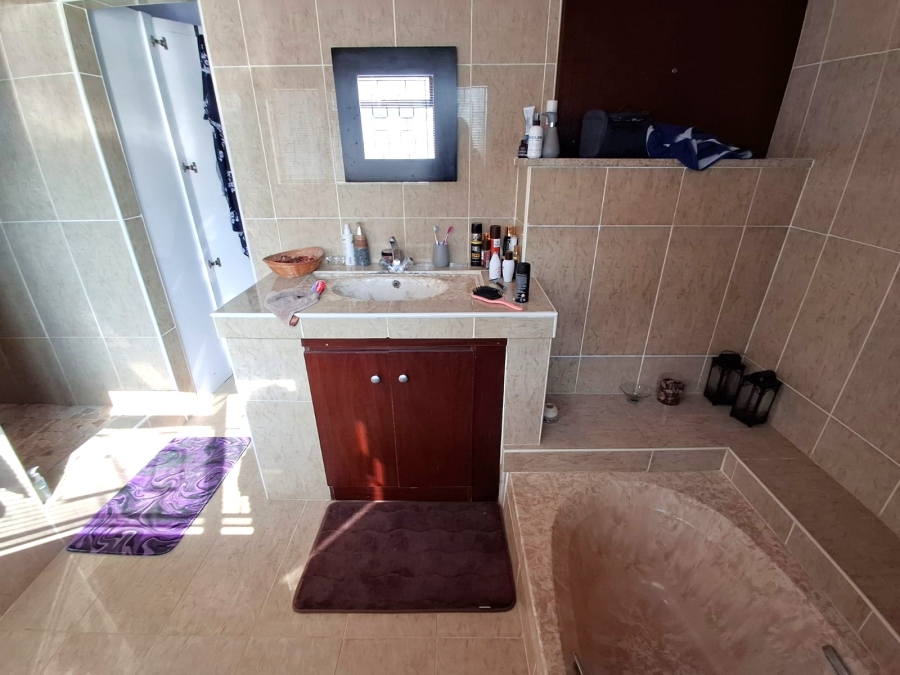 4 Bedroom Property for Sale in Sheffield Beach KwaZulu-Natal