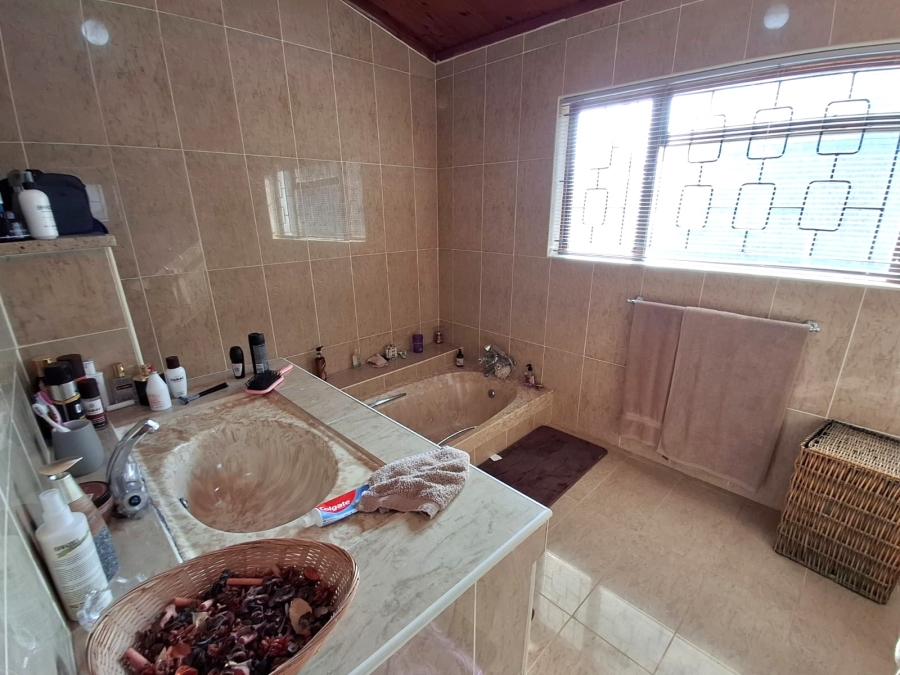 4 Bedroom Property for Sale in Sheffield Beach KwaZulu-Natal