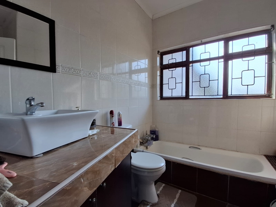 4 Bedroom Property for Sale in Sheffield Beach KwaZulu-Natal