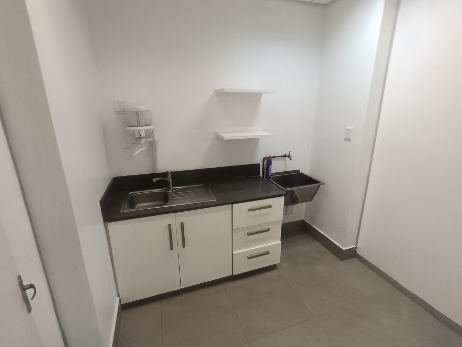 To Let Commercial Property for Rent in Umhlanga Ridgeside KwaZulu-Natal