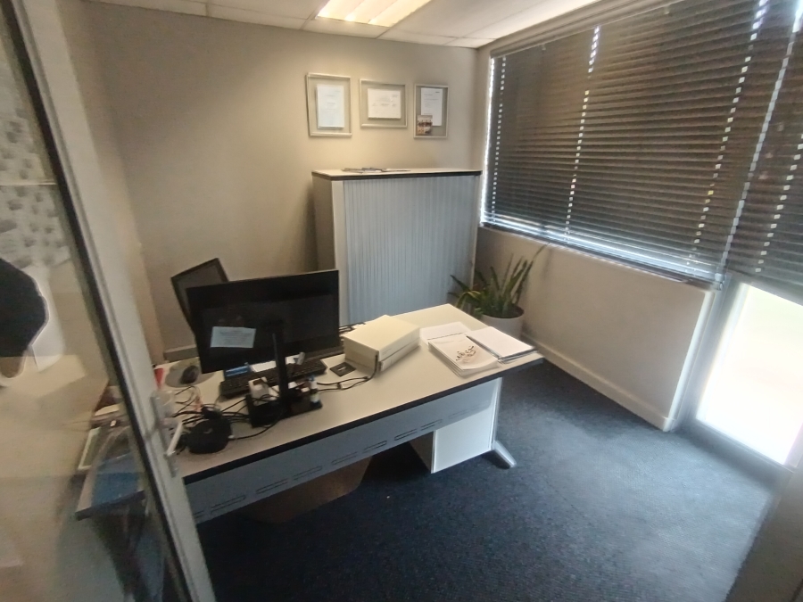 To Let Commercial Property for Rent in Riverhorse Valley KwaZulu-Natal
