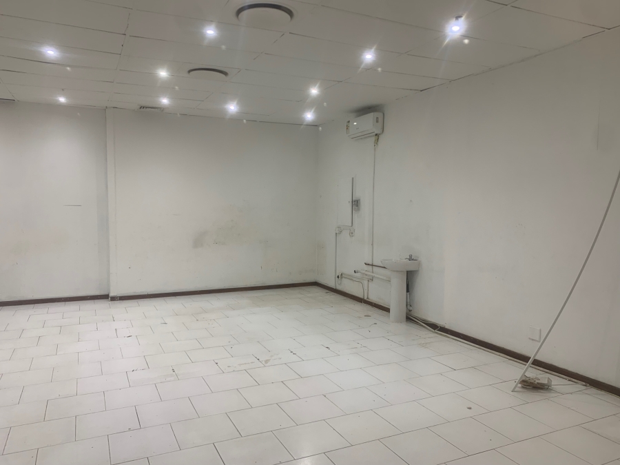 To Let Commercial Property for Rent in Umhlanga KwaZulu-Natal