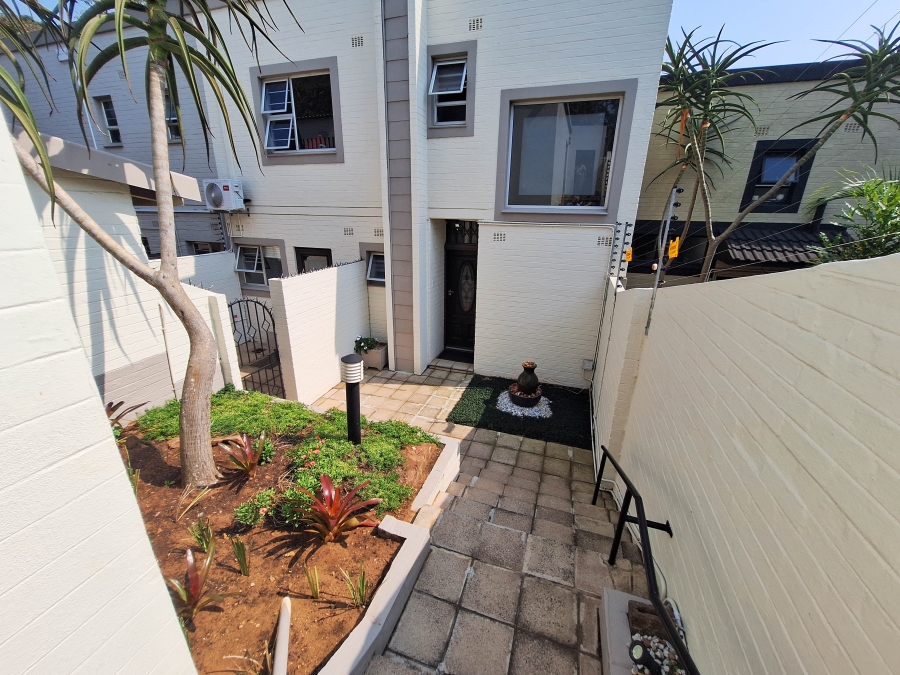 3 Bedroom Property for Sale in Sunningdale KwaZulu-Natal