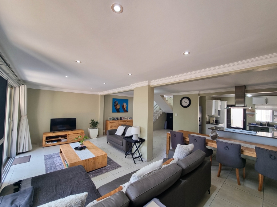 3 Bedroom Property for Sale in Sunningdale KwaZulu-Natal